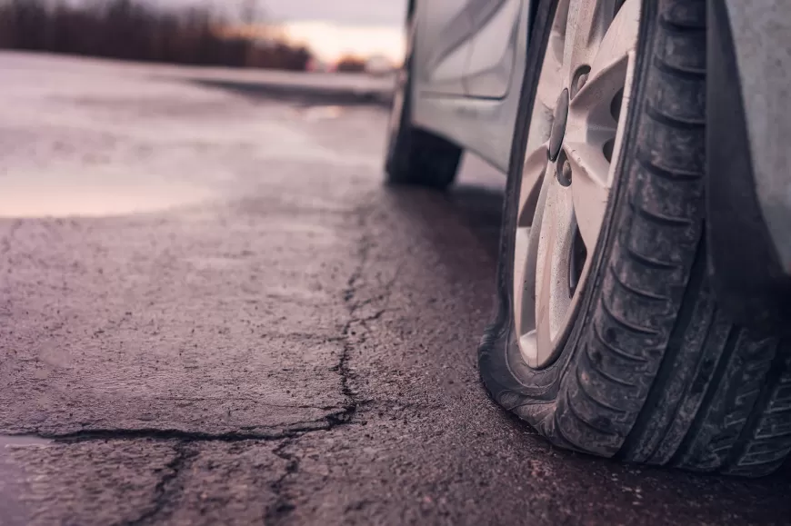 Mastering the Art of Handling a Tire Burst: The Ultimate Guide for Safe High-Speed Driving